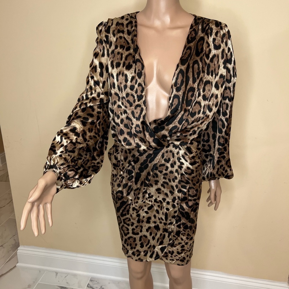 𝅺Fashion nova short dress - Picture 3 of 10